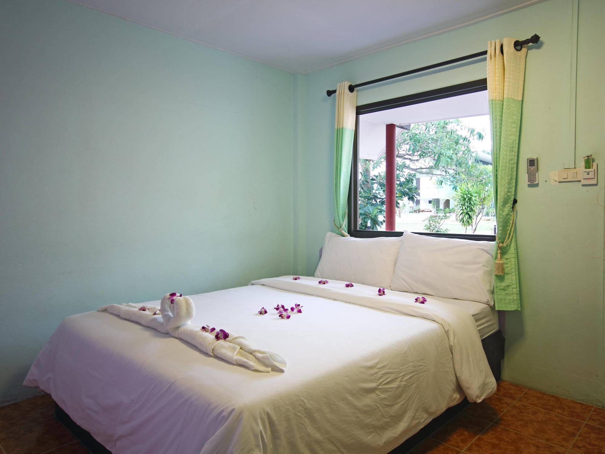 Gypsy Bungalow Islas Phi Phi Exterior foto