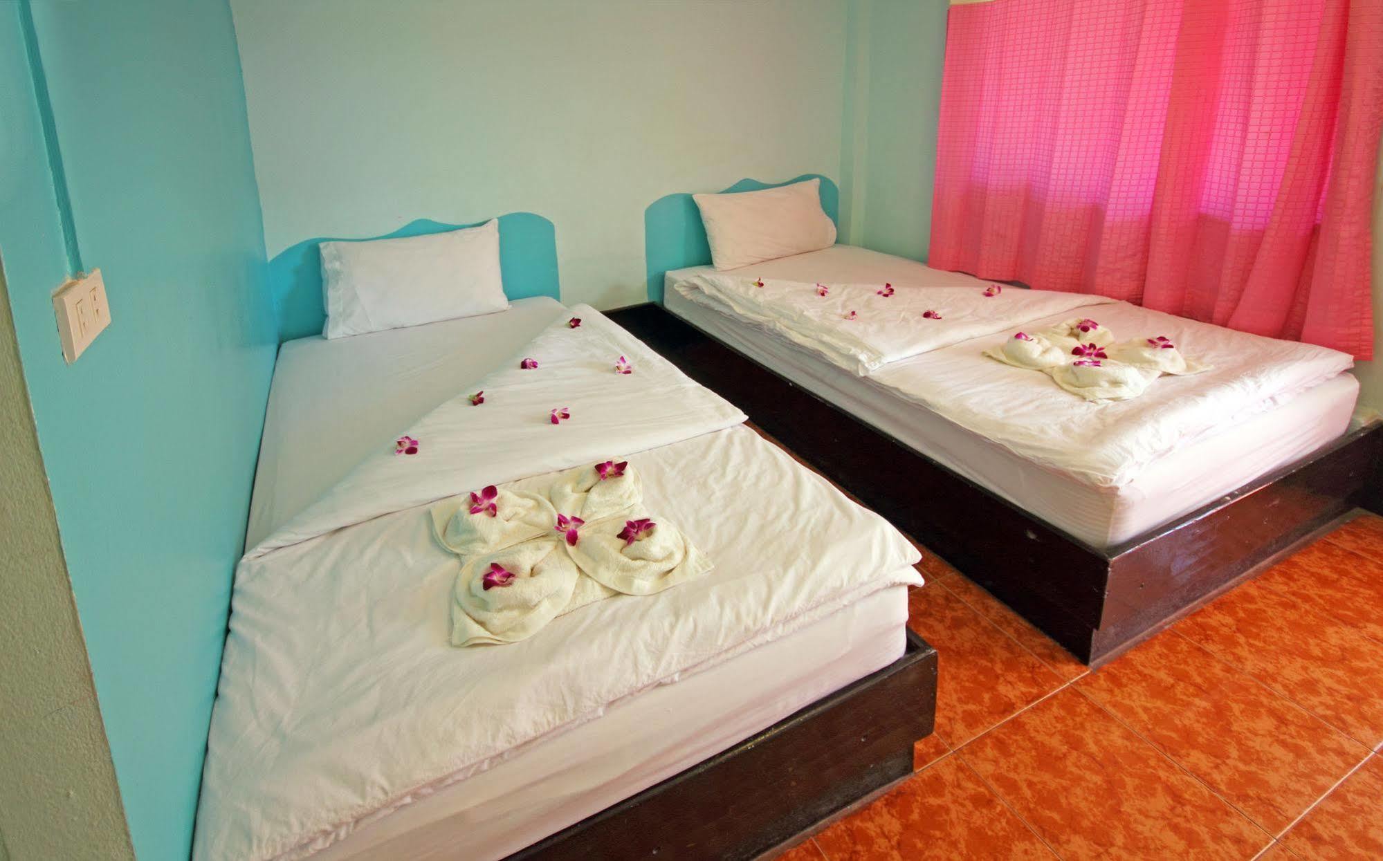 Gypsy Bungalow Islas Phi Phi Exterior foto